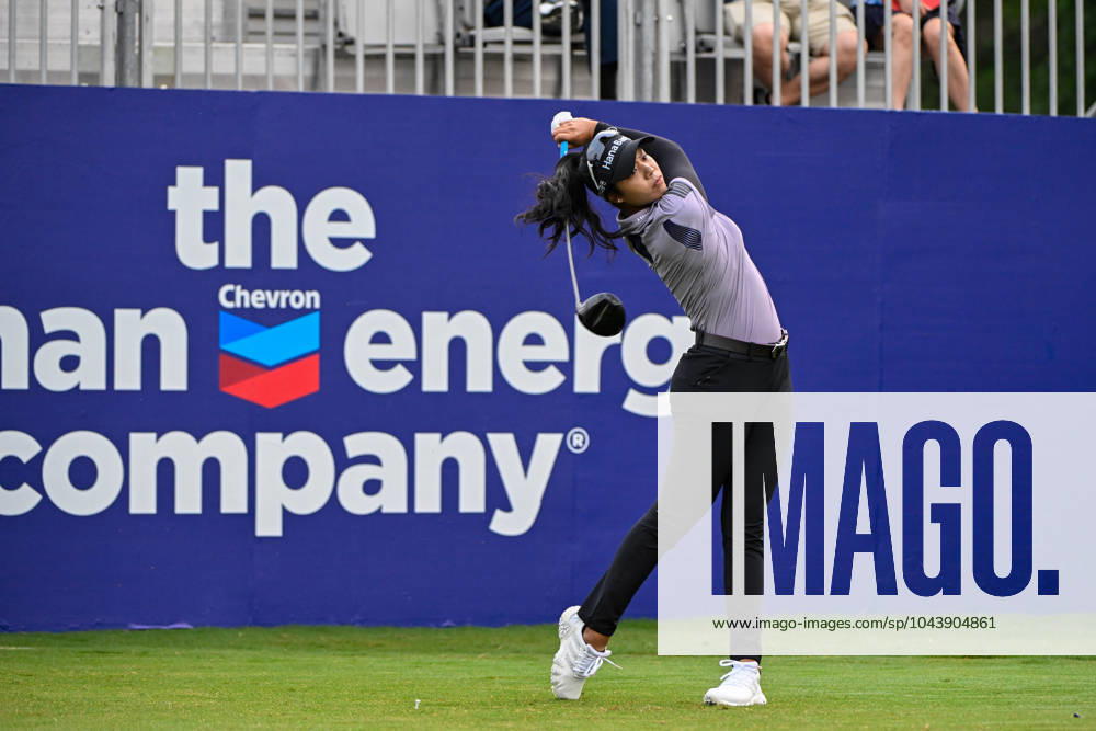 THE WOODLANDS, TX - APRIL 18: Patty Tavatanakit (THA) watches her tee shot on 10 during Rd1 of the Chevron Championship at The Club at Carlton Woods on April 18, 2024 in The Woodlands, Texas. (Photo by Ken Murray Icon Sportswire) GOLF: APR 18 LPGA, Golf Damen The Chevron Championship Icon240418015
