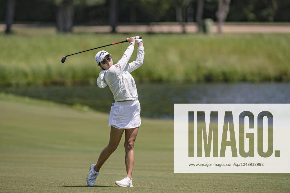 ROSE ZHANG on the 10th fairway during Round 1 of The Chevron Championship at The Club at Carlton Woods on April 18, 2024, in The Woodlands, Texas. The Woodlands USA - ZUMAp213 20240418_znp_p213_020