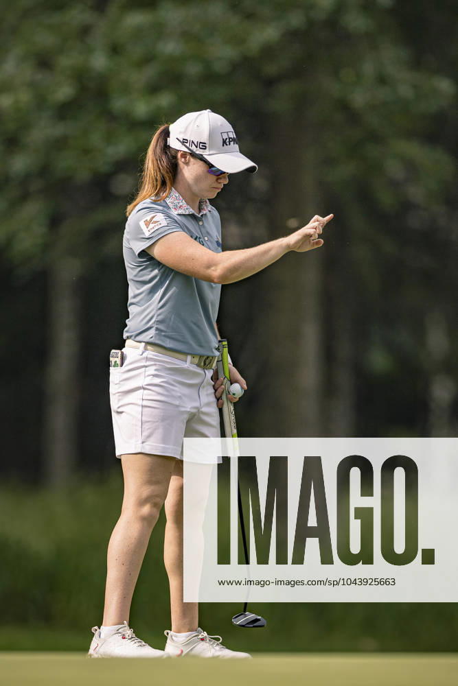 LEONA MAGUIRE reads the green during round 1 of The Chevron Championship at The Club at Carlton Woods on April 18, 2024, in The Woodlands, Texas. The Woodlands USA - ZUMAp213 20240418_znp_p213_104