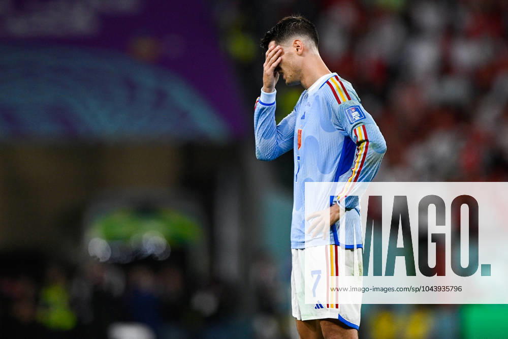 2022-12-06 Morocco v Spain - Round of 16 - FIFA World Cup, WM, Weltmeisterschaft, Fussball Qatar 2022 AL RAYYAN, QATAR - DECEMBER 6: Alvaro Morata of Spain reacts during the Round of 16 - FIFA World Cup Qatar 2022 match between Morocco and Spain at the Education City Stadium on December 6, 2022 in Al Rayyan, Qatar (Photo by Pablo Morano BSR Agency) Al Rayyan Qatar Content not available for redistribution in The Netherlands directly or indirectly through any third parties.