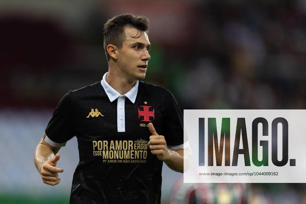 RIO DE JANEIRO, BRAZIL - APRIL 20: LUCAS PITON of Vasco da Gama looks on during the match between Fluminense and Vasco da Gama as part of Brasileirao 2024 at Maracana Stadium on April 20, 2024 in Rio de Janeiro, Brazil. Rio De Janeiro Brazil - ZUMAc227 20240420_zsp_c227_033