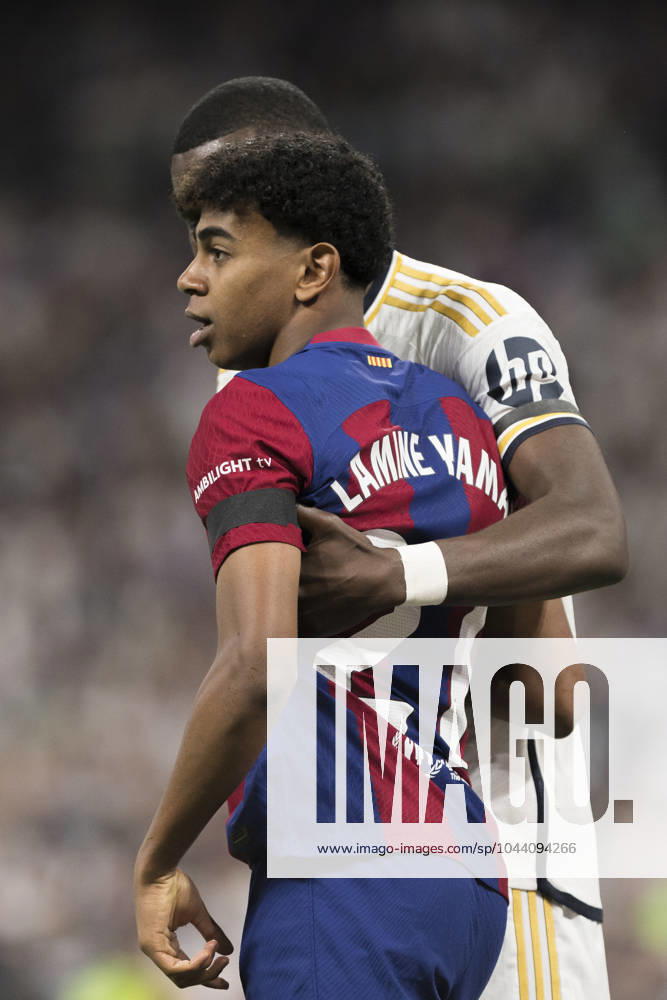Lamine Yamal of Barcelona and Antonio Rudiger of Real Madrid seen during the La liga 2023 24 match between Real Madrid and FC Barcelona, Barca at Santiago Bernabeu Stadium. Final score; Real Madrid 3:2 FC Barcelona Madrid Spain - ZUMAs197 20240421_aaa_s197_498