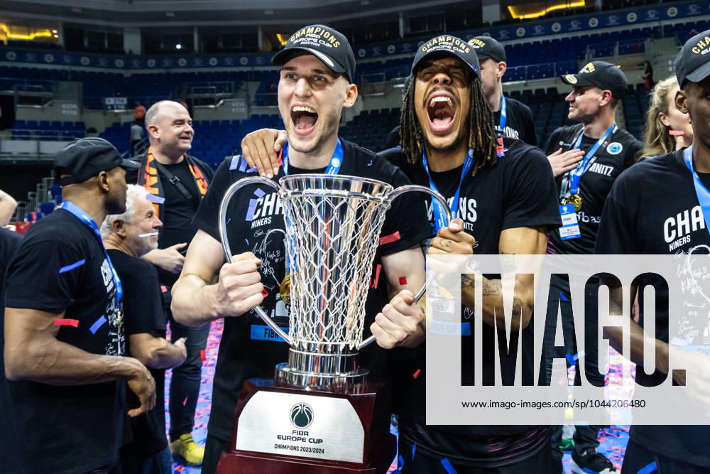 FIBA Europe Cup Basketball, Season 2023 2024, Final, Game 2, Men 24 04 2024, Bahcesehir College Turkey Niners Chemnitz Jonas Richter Niners Chemnitz, No 7 , Kevin Yebo Niners Chemnitz, No 53 cheering after the victory Copyright Alexander Trienitz