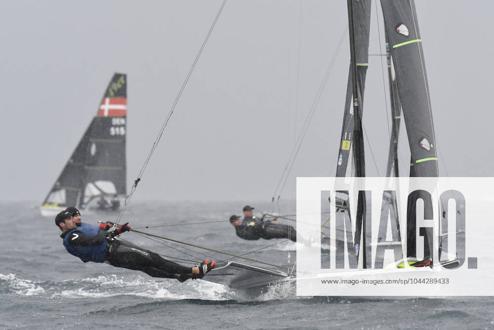 KW17 ÃÄ moins de trois mois des Ã preuves olympiques qui se dÃ rouleront Ã Marseille, les meilleurs marins mondiaux issus de 90 nations s affrontent dans la rade d Hyeres durant une semaine. VOILE : Semaine Olympique Francaise 2024 - 26 04 2024 WilliamCannarella Panoramic
