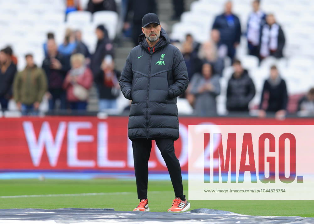 London, England, 27th April 2024. Jurgen Klopp, Manager of Liverpool looks on during the warm up before the Premier League match at the London Stadium, London. Picture credit should read: Paul Terry Sportimage . SPI-3108-0004