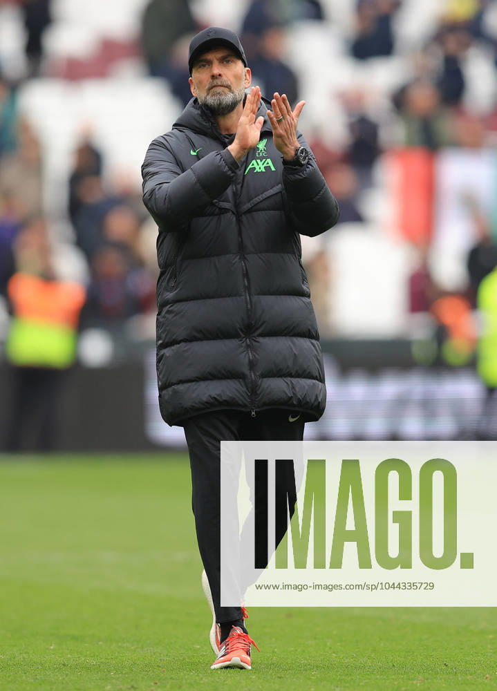 London, England, 27th April 2024. Jurgen Klopp, Manager of Liverpool applauds the fans after the Premier League match at the London Stadium, London. Picture credit should read: Paul Terry Sportimage . SPI-3108-0049