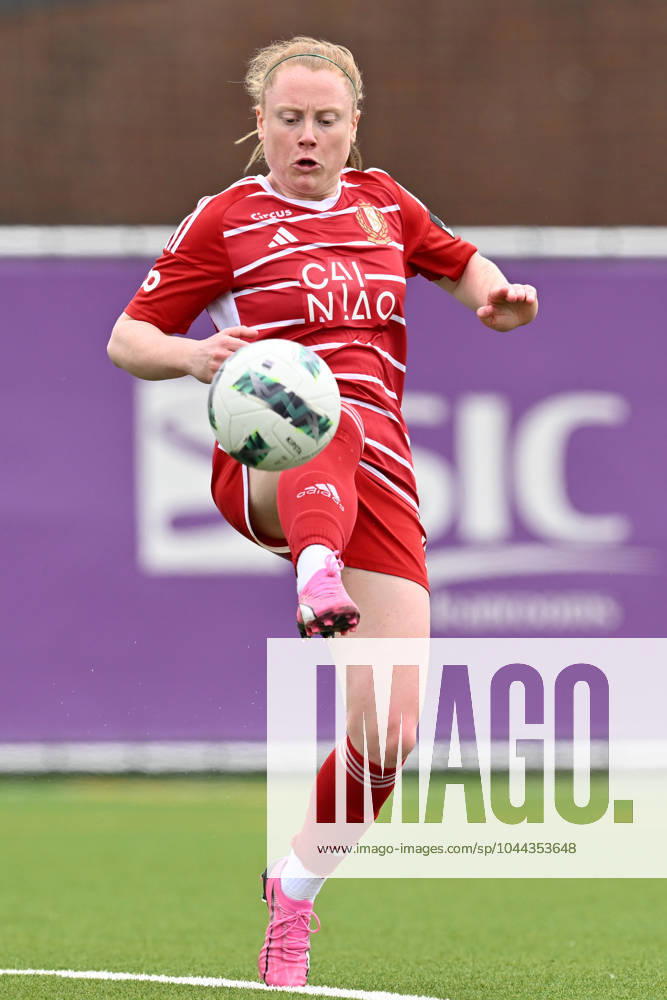 RSC ANDERLECHT VS STANDARD Amber Barrett (9) of Standard pictured during a female soccer game between RSC Anderlecht and Standard Femina de Liege on the 6 th matchday of the play offs in the 2023 - 2024 season of the Belgian Lotto Womens Super League , on Saturday 27 April 2024 in Anderlecht , Belgium . PHOTO SPORTPIX David Catry Anderlecht Lotto Park Brussel Belgium