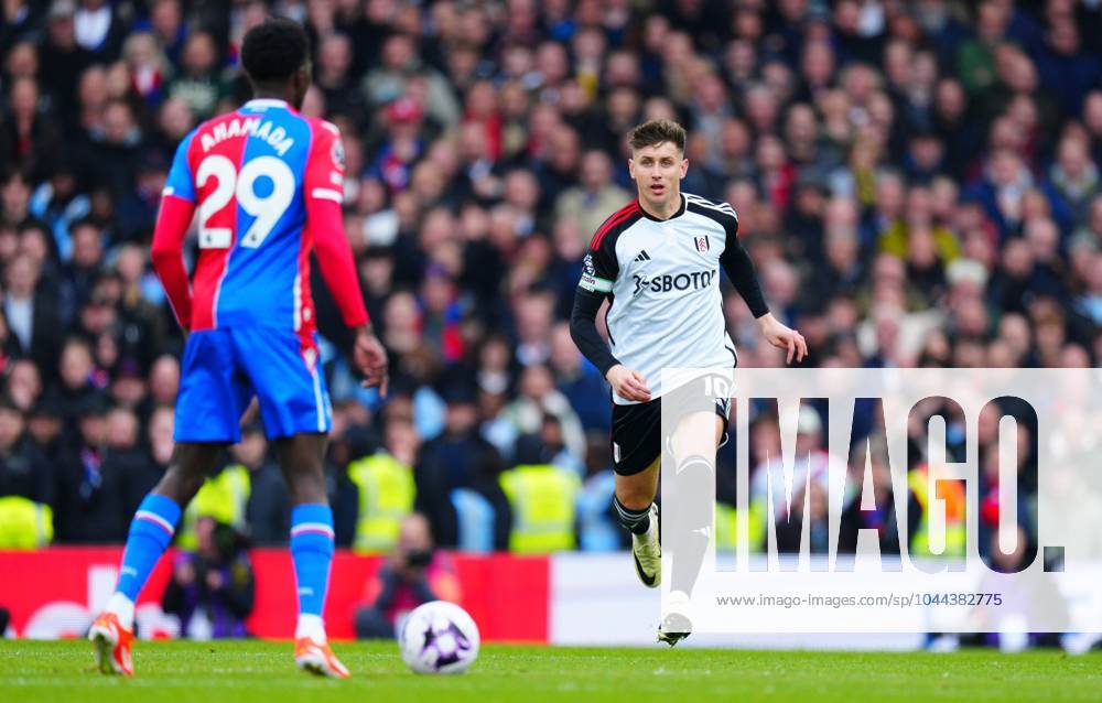 Tom Cairney of Fulham Fulham v Crystal Palace, Premier League, Football, Craven Cottage, London, UK - 27 Apr 2024