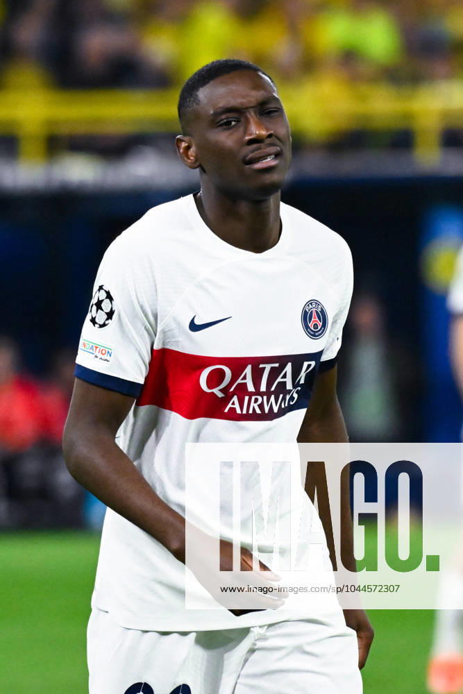 Randal Kolo Muani ( 23 - PSG ) looks dejected during the UEFA Champions League match between Borussia Dortmund and Paris Saint Germain at BVB Stadion Dortmund on May 01, 2024 in Dortmund, Germany. ( Photo by federico pestellini panoramic ) - FOOTBALL : Borussia Dortmund vs Paris Saint Germain - Ligue des Champions - 01 05 2024 FedericoPestellini Panoramic