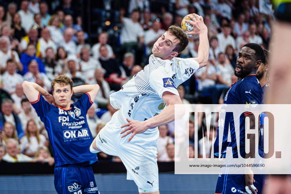 Throw Goal Nikola Bilyk THW Kiel, 53 GER, THW Kiel vs Montpellier HB, Handball, Champions League, quarter-final, second leg, 2023 2024 season, 02 05 2024 GER, THW Kiel vs Montpellier HB, Handball, Champions League, quarter-final, second leg, 2023 2024 season, 02 05 2024 Kiel