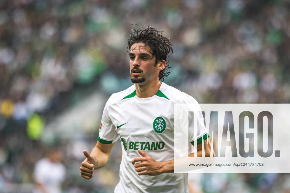 Francisco Trincao of Sporting CP in action during the Liga Portugal Betclic match between Sporting CP and Portimonense SC at Estadio Jose Alvalade in Lisbon. Lisbon Portugal - ZUMAs197 20240504_aaa_s197_293