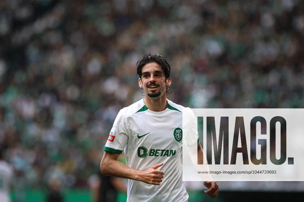 Francisco Trincao of Sporting CP seen in action during the Liga Portugal Betclic match between Sporting CP and Portimonense SC at Estadio Jose Alvalade. Lisbon Portugal - ZUMAs197 20240504_aaa_s197_418