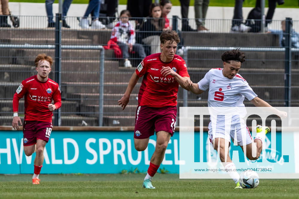 A Junioren Bundesliga West 1 FC Koeln U19 SC Paderborn 07 U19, 05 05 2024 Justin Kai von der Hitz 1 FC Köln U19, 7 A Junioren Bundesliga West 1 FC Koeln U19 SC Paderborn 07 U19, Franz Kremer Stadion