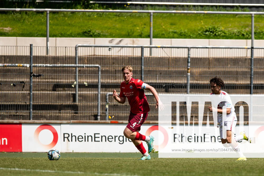 A Junioren Bundesliga West 1 FC Koeln U19 SC Paderborn 07 U19, 05 05 2024 Luis Floerke SC Paderborn 07 U19, 4 A Junioren Bundesliga West 1 FC Koeln U19 SC Paderborn 07 U19, Franz Kremer Stadion