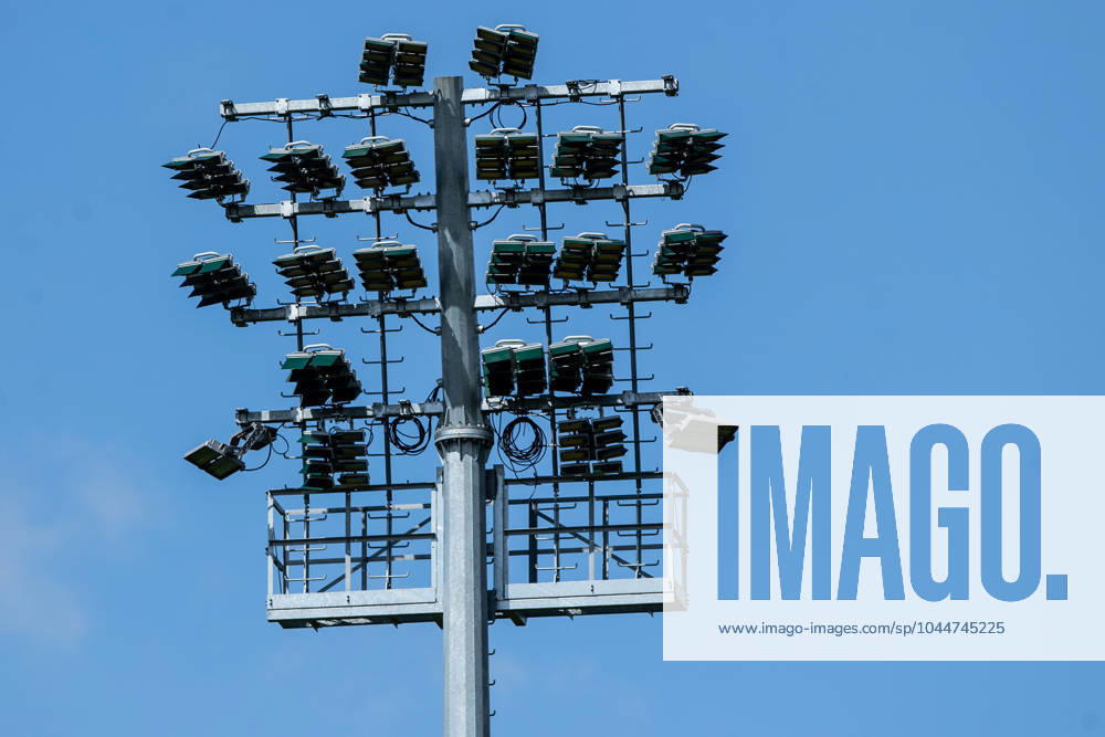 A Junioren Bundesliga West 1 FC Koeln U19 SC Paderborn 07 U19, 05 05 2024 Symbolic image, lighting system on the stadium, lamps A Junioren Bundesliga West 1 FC Koeln U19 SC Paderborn 07 U19, Franz Kremer Stadion