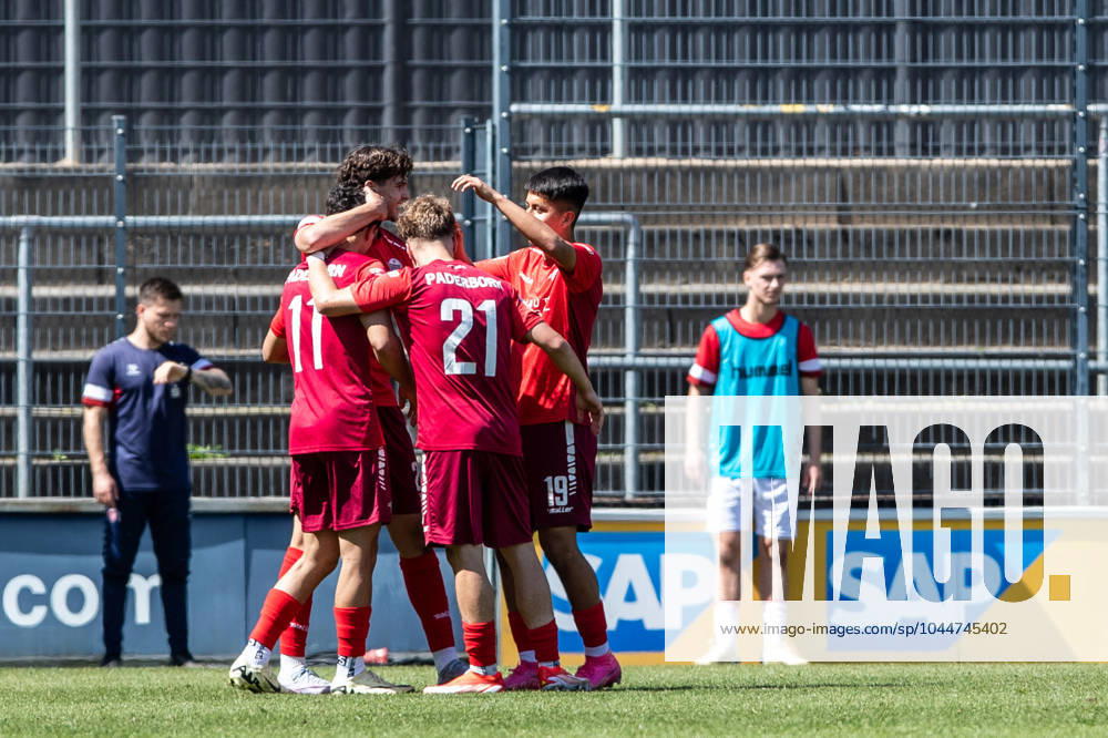 A Junioren Bundesliga West 1 FC Koeln U19 SC Paderborn 07 U19, 05 05 2024 SC Paderborn 07 U19 in jubilation A Junioren Bundesliga West 1 FC Koeln U19 SC Paderborn 07 U19, Franz Kremer Stadion