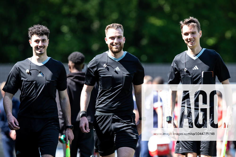 A Junioren Bundesliga West 1 FC Koeln U19 SC Paderborn 07 U19, 05 05 2024 Fabian Reuter Referee A Junioren Bundesliga West 1 FC Koeln U19 SC Paderborn 07 U19, Franz Kremer Stadion