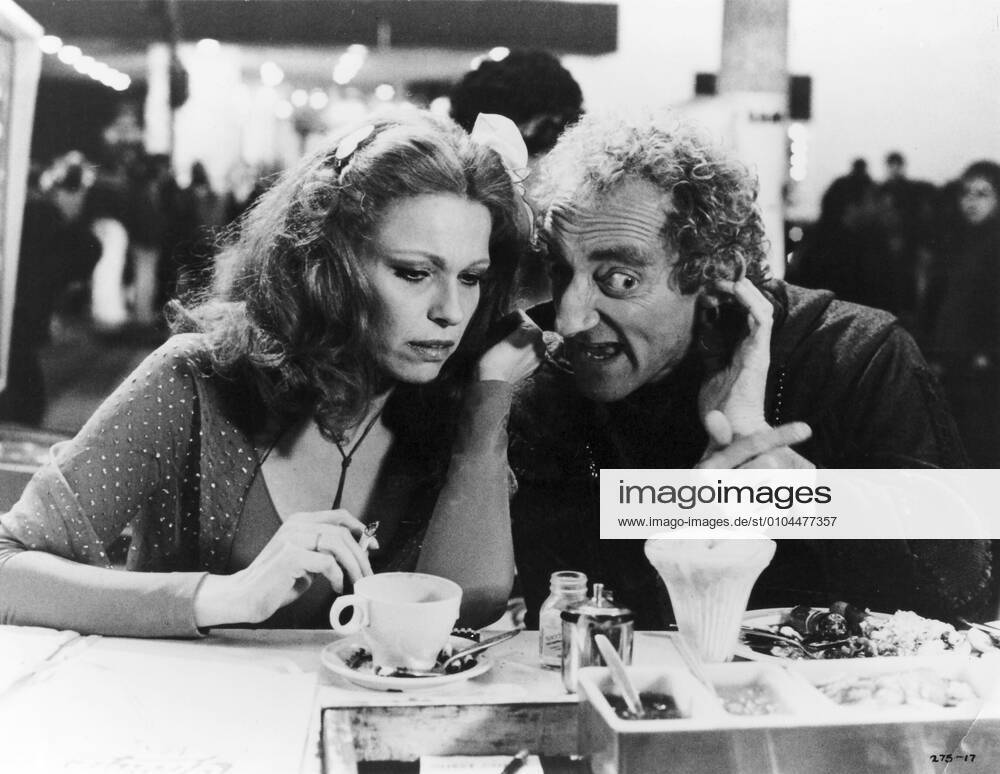IN GOD WE TRUST aka IN GOD WE TRU$T LOUISE LASSER, MARTY FELDMAN Date: 1980 Mandatory credit line: Image courtesy UNIVERSAL PICTURES Ronald Grant Archive Mary Evans