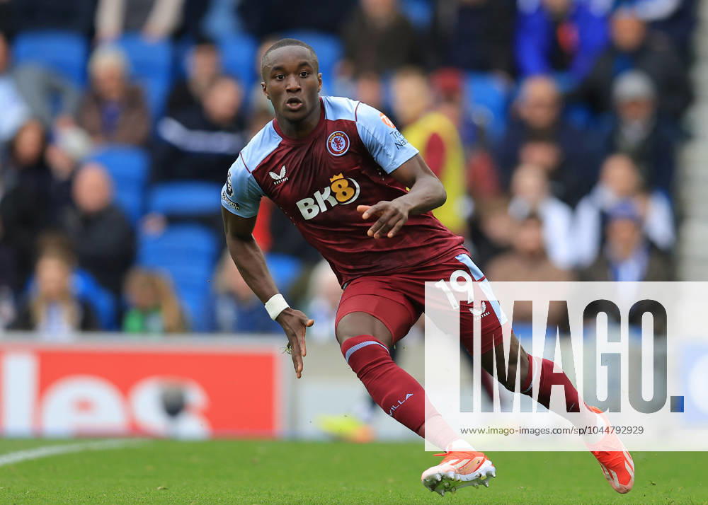 Brighton and Hove, England, 5th May 2024. Moussa Diaby of Aston Villa during the Premier League match at the AMEX Stadium, Brighton and Hove. Picture credit should read: Paul Terry Sportimage . SPI-3134-0052