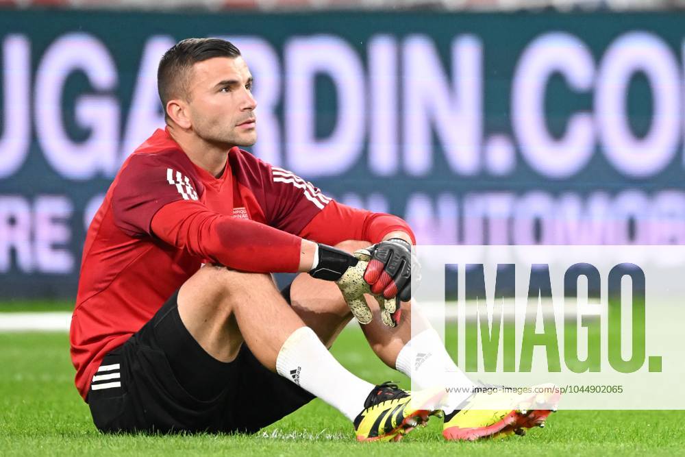 LILLE - Olympique Lyonnais goalkeeper Anthony Lopes during the French Ligue 1 match between Lille OSC and Olympique Lyonnais at Pierre-Mauroy Stadium on May 6, 2023 in Lille, France. ANP Hollandse Hoogte Gerrit van Keulen Ligue 1 Uber Eats 2023 2024 ANPxSportx xGerritxvanxKeulenxIVx 497968692 originalFilename: 497968692