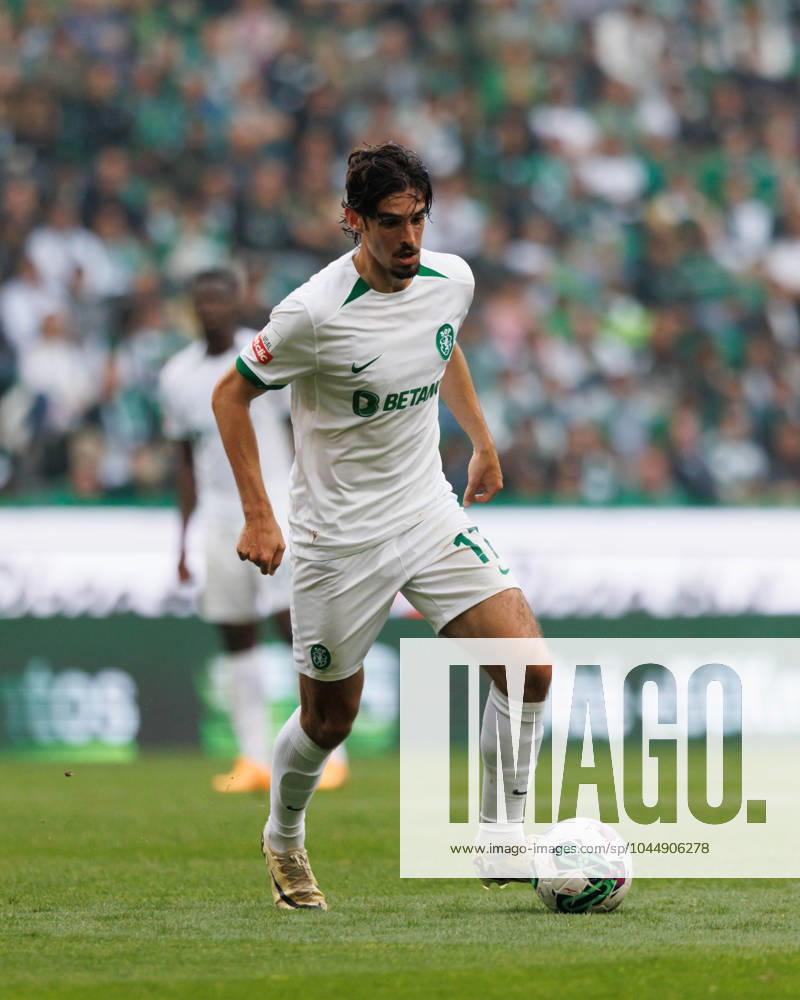 Francisco Trincao of Sporting CP in action during the Liga Portugal game between Sporting CP and Portimonense SC at Estadio Jose Alvalade. Final score; Sporting CP 3:0 Portimonense SC Lisbon Portugal - ZUMAs197 20240504_aab_s197_149