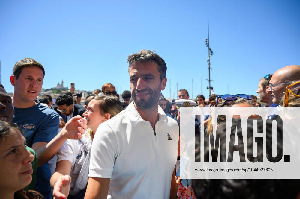 (240509) -- MARSEILLE, May 9, 2024 -- Tony Estanguet, President of the Paris 2024 Olympics and Paralympics Organising Committee is seen during the relay of the Olympic flame of Paris 2024 in Marseille, France, May 9, 2024. (Photo by Xinhua) (SP)FRANCE-MARSEILLE-2024 PARIS OLYMPIC-TOURCH RELAY JulienxMattia