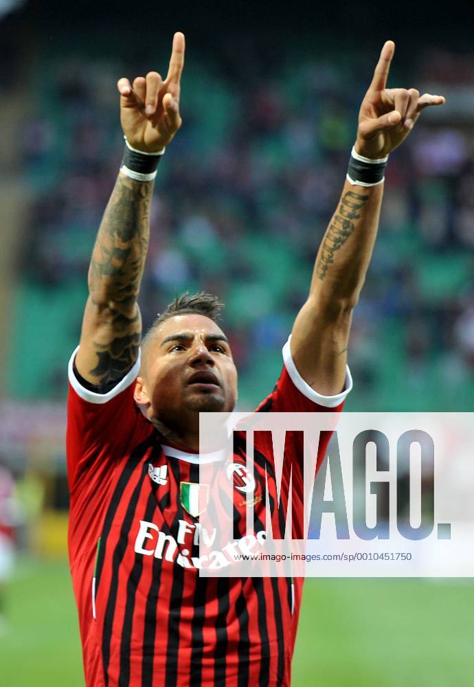 Esultanza dopo il gol di Kevin Prince BOATENG (Milan) goal celebration Milano 25 04 2012 Stadio Giuseppe Meazza Serie A 2011 2012 Football Calcio Milan Vs Genoa allexsabba