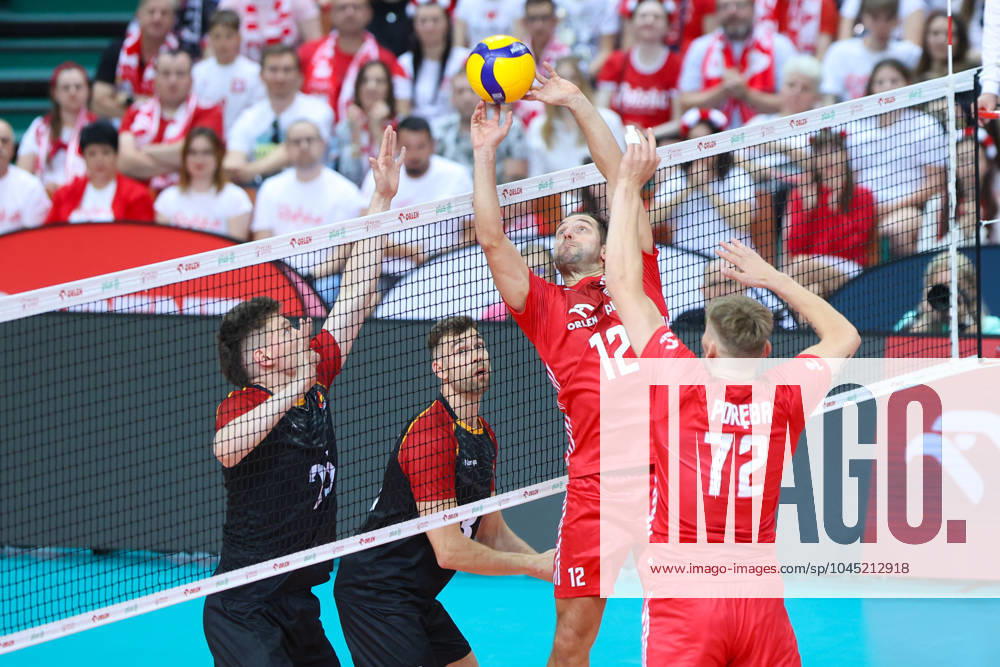 KATOWICE 15.05.2024 MECZ TOWARZYSKI REPREZENTACJI SIATKARZY: POLSKA - NIEMCY --- MENS VOLLEYBALL FRIENDLY MATCH POLAND - GERMANY IN KATOWICE LUKAS MAASE GRZEGORZ LOMACZ MATEUSZ POREBA FOT. ANNA KLEPACZKO FOTOPYK NEWSPIX.PL --- Newspix.pl POLAND OUT! 240515LUM153
