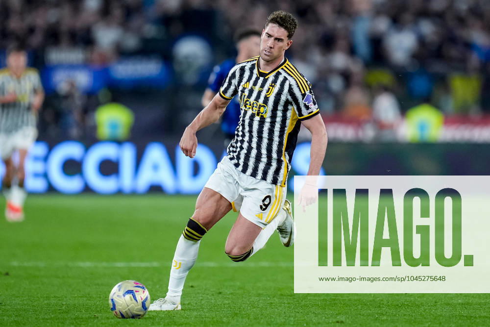 Atalanta BC v Juventus FC - Coppa Italia 2023 2024 Final Dusan Vlahovic of Juventus FC in action during the Coppa Italia 2023 2024 Frecciarossa final match between Atalanta BC and Juventus FC at Stadio Olimpico on May 15, 2024 in Rome, Italy. Rome Stadio Olimpico Lazio Italy