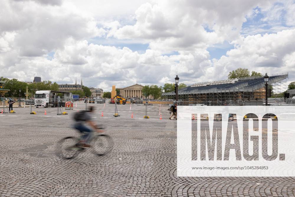 Construction work underway as Paris prepares to host 2024 Olympic Games, Olympische Spiele, Olympia, OS Alexis Sciard IP3; Paris, France, May 17, 2024 - Some traffic arteries are closed near the French National Assembly because of the preparations for the 2024 Olympic Games. The Paris 2024 Olympic Games will be held from July 26 to August 11, 2024, for 16 days. PARIS 2024, PREPARATION, ILLUSTRATION, ASSEMBLEE NATIONALE, CHANTIER, JEUX OLYMPIQUES, LIEU TOURISTIQUE, JO