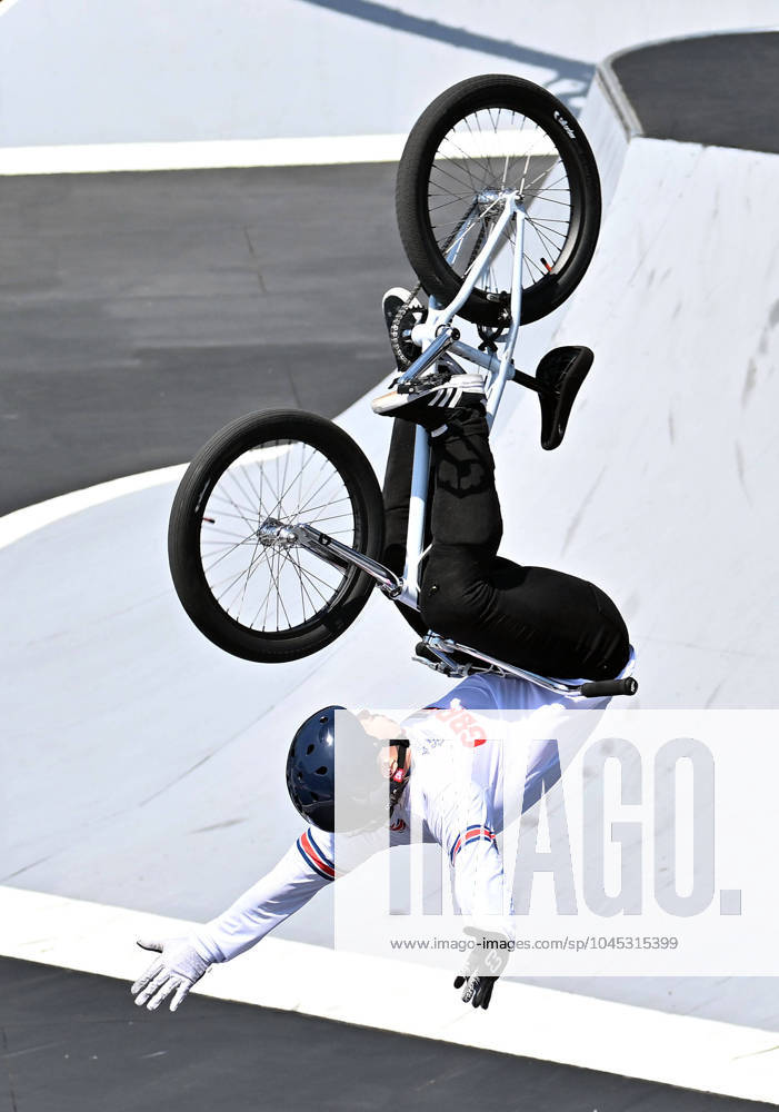 (240518) -- SHANGHAI, May 18, 2024 -- Darren David Kieran Reilly competes during the Cycling BMX Freestyle Men s Park Final at the Olympic Qualifier Series Shanghai in east China s Shanghai, May 18, 2024. ) (SP)CHINA-SHANGHAI-OLYMPIC QUALIFIER SERIES SHANGHAI-CYCLING-BMX FREESTYLE-MEN-FINAL(CN) TaoxXiyi