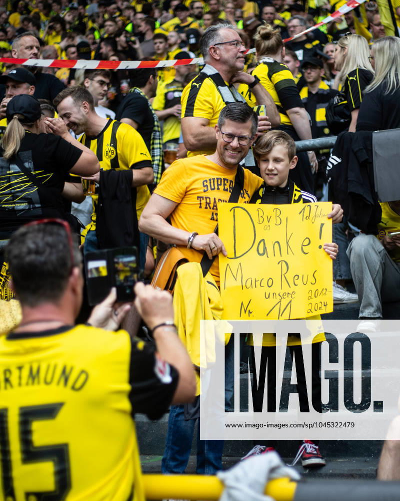 1 Soccer Bundesliga, 34 Matchday Borussia Dortmund SV Darmstadt 98 18 05 2024 Fans of Borussia Dortmund, a child with the sign Thank you Marco Reus, our number 11 1 Soccer Bundesliga, 34 Matchday Borussia Dortmund SV Darmstadt 98 Signal Iduna Park, Dortmund 18 05 2024 DFL DFB regulations prohibit any use of photographs as image sequences and or quasi video