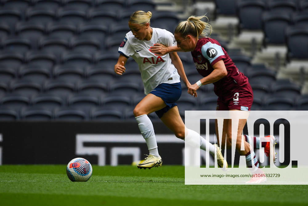 Tottenham Hotspur Women v West Ham United Women FA Women s Super League 18 05 2024. Tottenham Hotspur Women forward Celin Bizet Ildhusoy (14) runs with the ball during the FA Women s Super League match between Tottenham Hotspur Women and West Ham United Women at Tottenham Hotspur Stadium, London, United Kingdom on 18 May 2024. Editorial use only DataCo restrictions apply See www.football-dataco.com ,