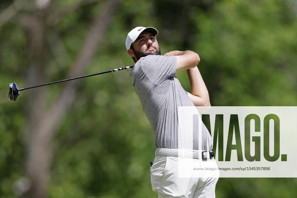 LOUISVILLE, KY - MAY 18: Scottie Scheffler (USA) hits a drive at the fifth hole during the third round of the 2024 PGA, Golf Herren Championship at Valhalla Golf Club on May 18, 2024 in Louisville, Kentucky. (Photo by Joe Robbins Icon Sportswire) GOLF: MAY 18 PGA Championship Icon573240518012