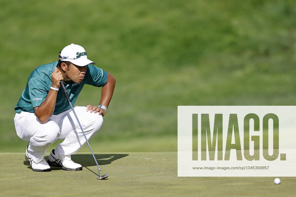 LOUISVILLE, KY - MAY 18: Hideki Matsuyama (JPN) lines up a putt at the 17th hole during the third round of the 2024 PGA, Golf Herren Championship at Valhalla Golf Club on May 18, 2024 in Louisville, Kentucky. (Photo by Joe Robbins Icon Sportswire) GOLF: MAY 18 PGA Championship Icon573240518045