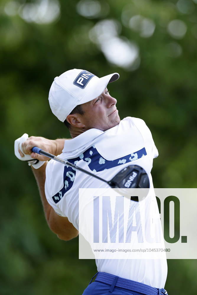 LOUISVILLE, KY - MAY 18: Viktor Hovland (NOR) hits a drive at the 18th hole during the third round of the 2024 PGA, Golf Herren Championship at Valhalla Golf Club on May 18, 2024 in Louisville, Kentucky. (Photo by Joe Robbins Icon Sportswire) GOLF: MAY 18 PGA Championship Icon573240518052