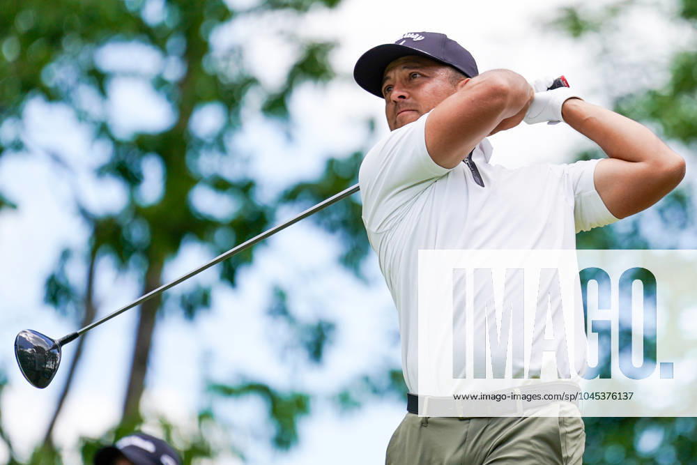 Xander Schauffele tees off the 2nd tee during the third round of the 2024 PGA, Golf Herren Championship at Valhalla Golf Club. Louisville USA - ZUMAw109 20240518_fap_w109_042