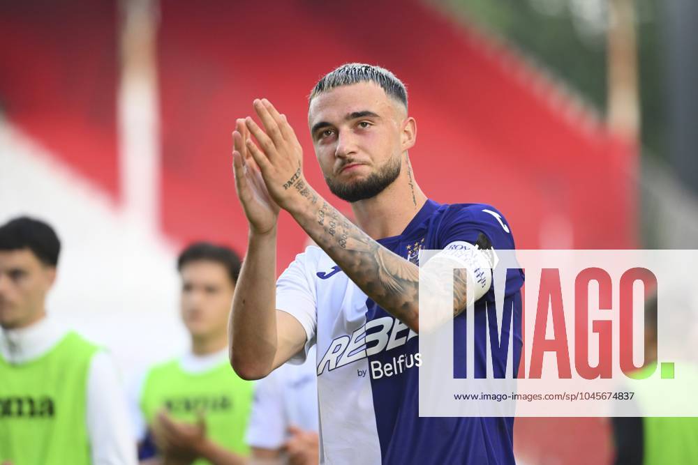 Royal Antwerp v RSC Anderlecht - Jupiler Pro League Champions Play-Off ANTWERP, BELGIUM - MAY 26 : Debast Zeno defender of RSC Anderlecht during the Jupiler Pro League Champions Play-Off match between Royal Antwerp and RSC Anderlecht on May 26, 2024 in Antwerp, Belgium, 26 05 2024 Antwerp Belgium