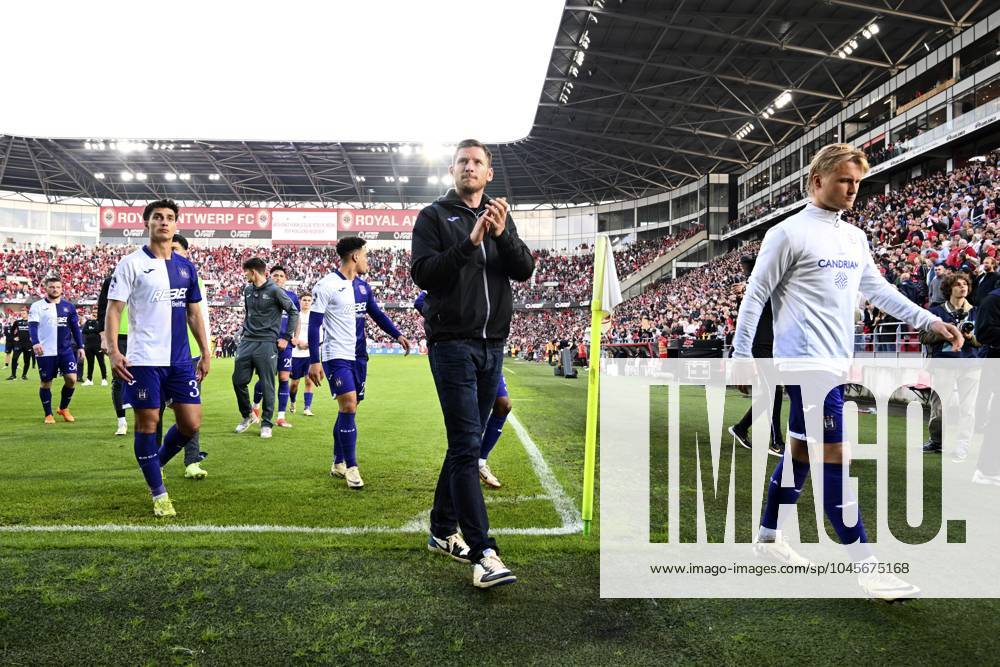 Royal Antwerp v RSC Anderlecht - Jupiler Pro League Champions Play-Off ANTWERP, BELGIUM - MAY 26 : Vertonghen Jan defender of RSC Anderlecht during the Jupiler Pro League Champions Play-Off match between Royal Antwerp and RSC Anderlecht on May 26, 2024 in Antwerp, Belgium, 26 05 2024 Antwerp Belgium