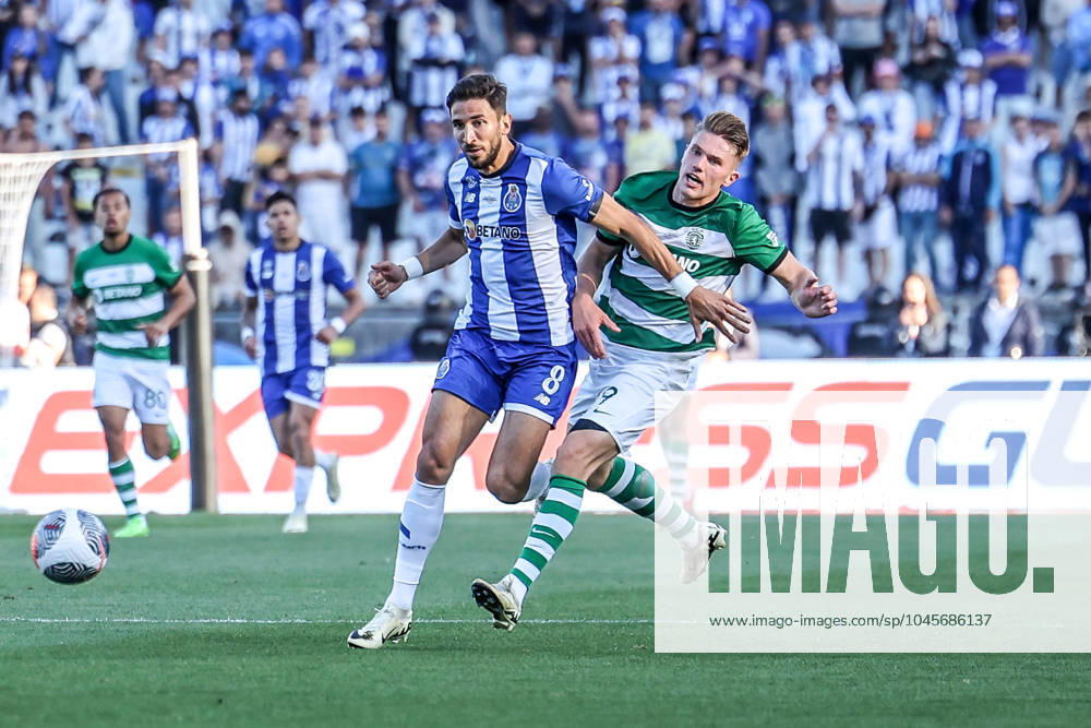 Oeiras, Portugal, May 26th, 2024: Grujic (8 FC Porto) and Viktor Gyokeres (9 Sporting CP) in action during the Taca de Portugal Final game between FC Porto v Sporting CP at Estadio Nacional do Jamor, Oeiras, Portugal (Joao Bravo SPP)