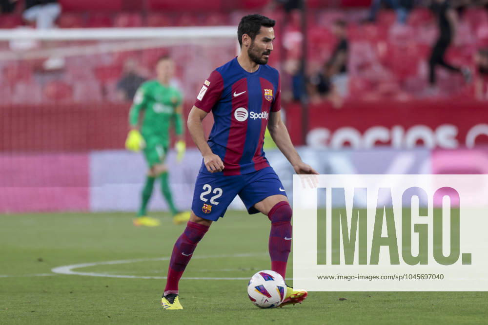 Sevilla FC v FC Barcelona, Barca - LaLiga EA Sports Ilkay Gundogan of FC Barcelona is controlling the ball during the La Liga EA Sports match between Sevilla FC and FC Barcelona at Ramon Sanchez Pizjuan in Seville, Spain, on May 26, 2024. Seville Spain