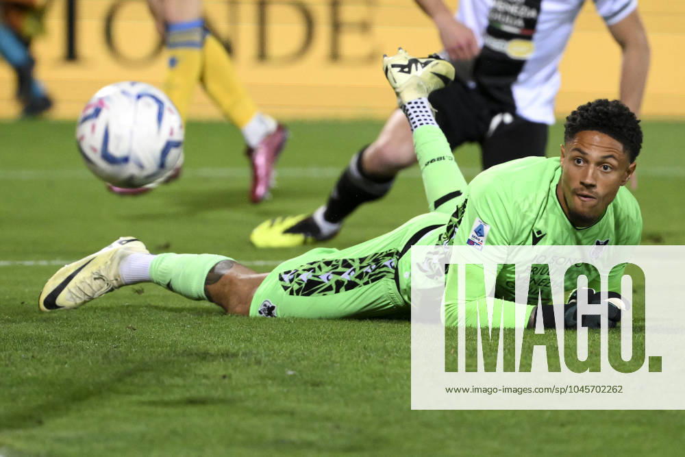 Maduka Okoye of Udinese Calcio during the Serie A football match between Frosinone Calcio and Udinese Calcio at Benito Stirpe stadium in Frosinone (Italy), May 26th, 2024. andreaxstaccioli