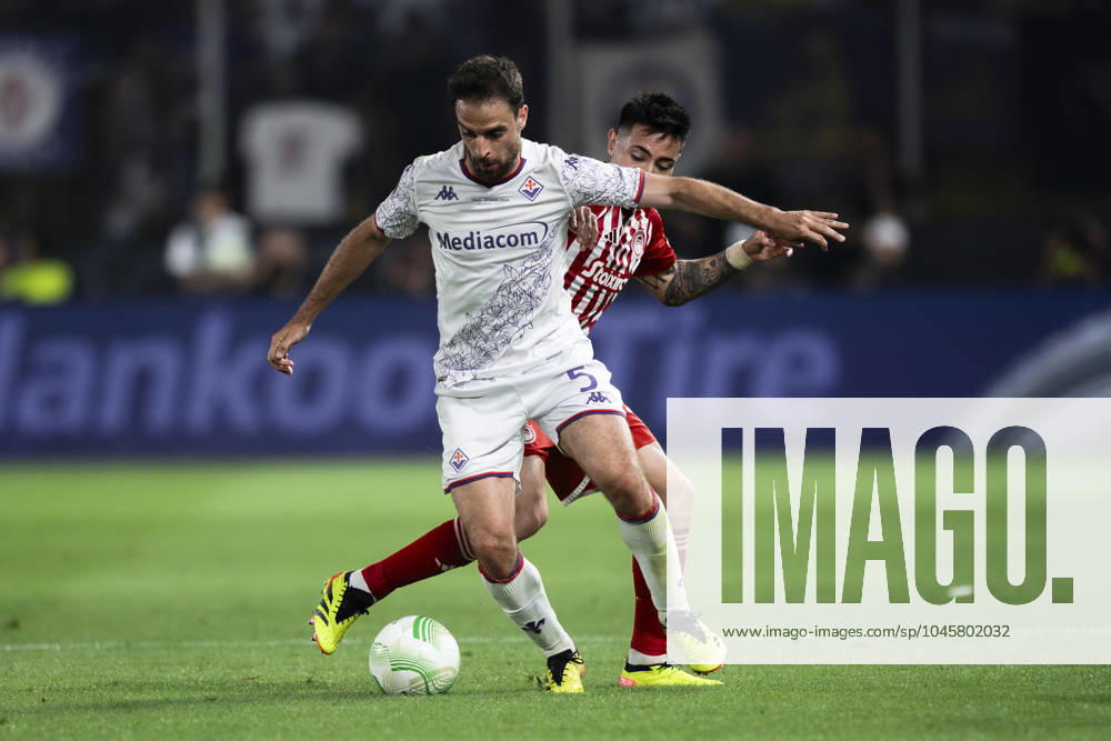 Olympiacos FC v ACF Fiorentina - UEFA Conference League Giacomo Bonaventura of ACF Fiorentina competes for the ball with Francisco Ortega of Olympiacos FC during the UEFA Conference League final football match between Olympiacos FC and ACF Fiorentina. Athens Greece