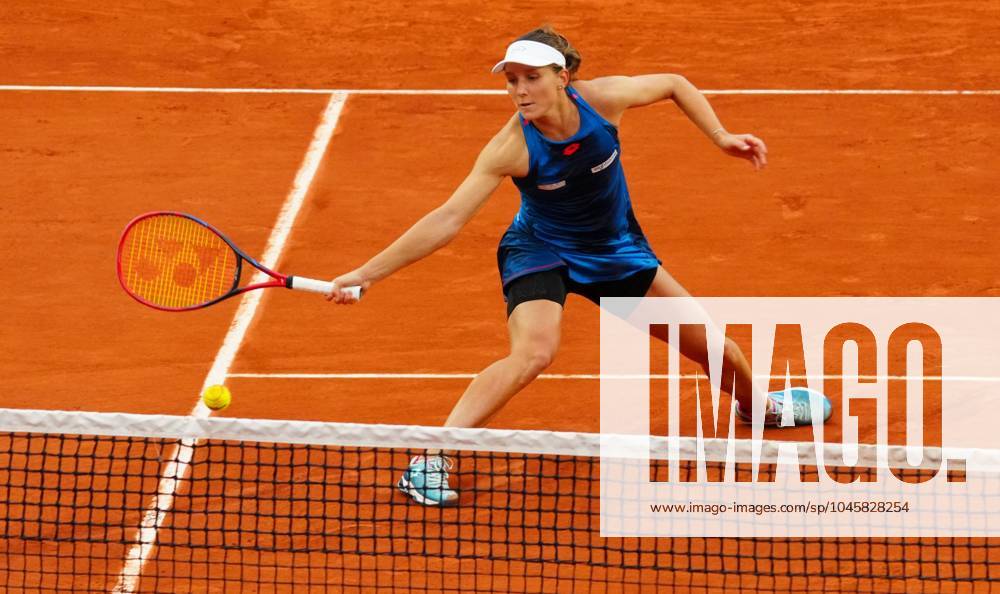 Varvara Gracheva in third round action French Open Tennis, Day 7, Tennis, Roland Garros, Paris, France