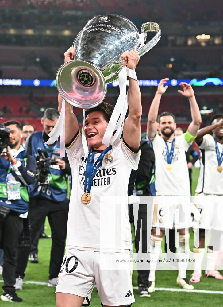 Football UEFA Champions League Final 2024, Borussia Dortmund Real Madrid,, v l Fran Garcia Real Madrid with the trophy London