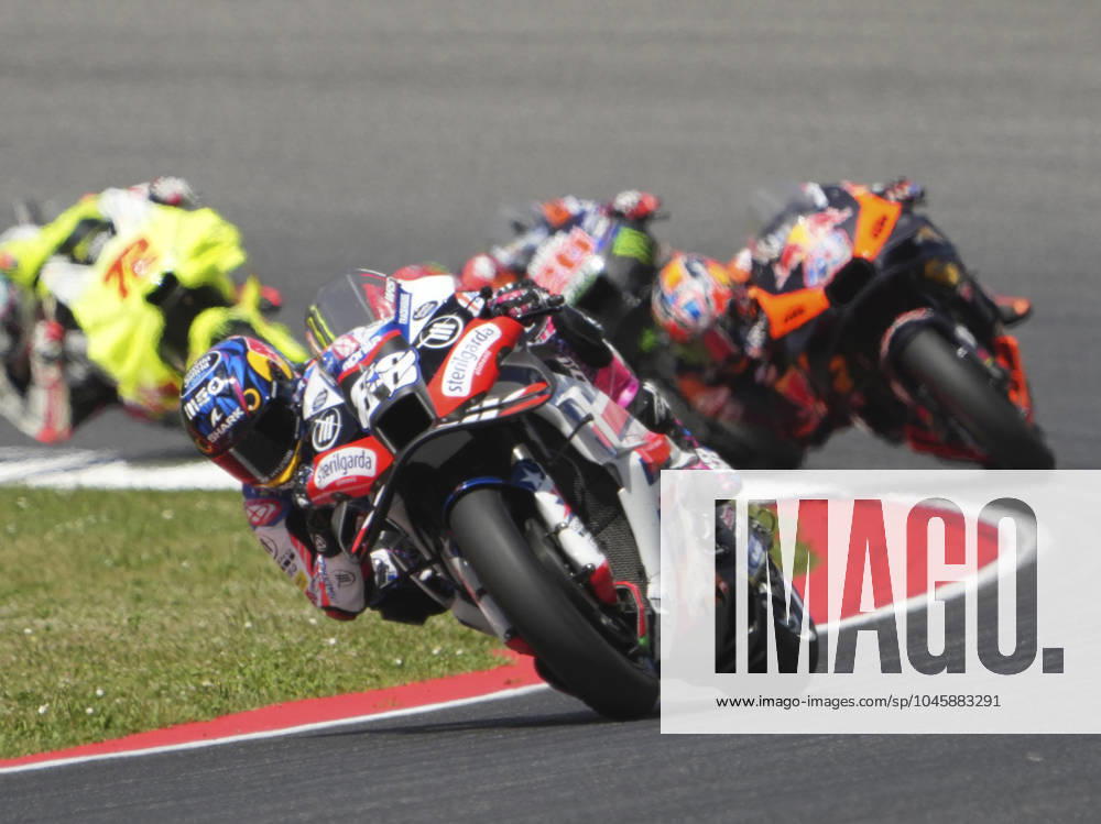 MotoGP Of Italy - Race Miguel Oliveira (Por-Aprilia Racing) is racing during the MotoGP Brembo Italian Grand Prix at the Mugello Circuit in Scarperia, Italy, on June 2, 2024. Mugello ITA Italy