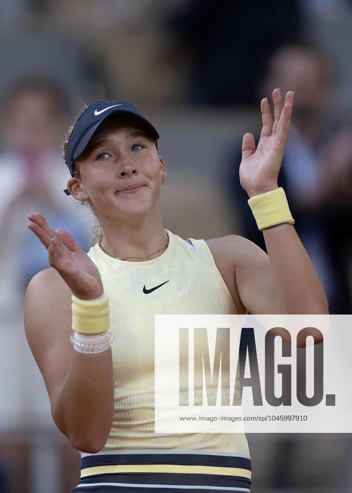 Mirra Andreeva of Russia celebrates on match point French Open Tennis, Day 11, Tennis, Roland Garros, Paris, France
