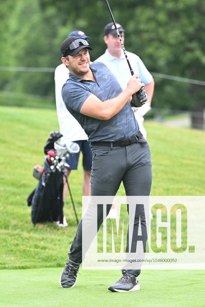 Chris Pratt tees off on the 1st hole during the Golden Bear Pro Am at the Memorial Tournament in Dublin, Ohio. Cal Media Dublin USA - ZUMAc04_ 20240605_zma_c04_023