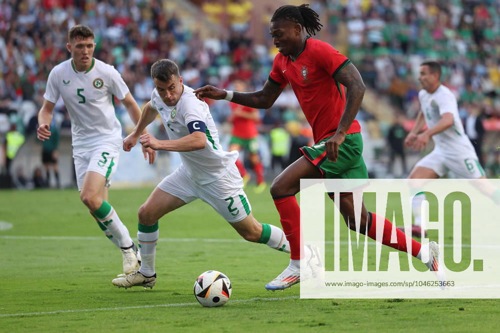 Portugal, Aveiro, 11 06 2024 EURO 2024 Friendly match before the UEFA EURO 2024 in Germany 2024 Portugal Ireland v l , Sammie Szmodics Ireland , Rafael Leao Portugal , duel, action, action, battles for the ball
