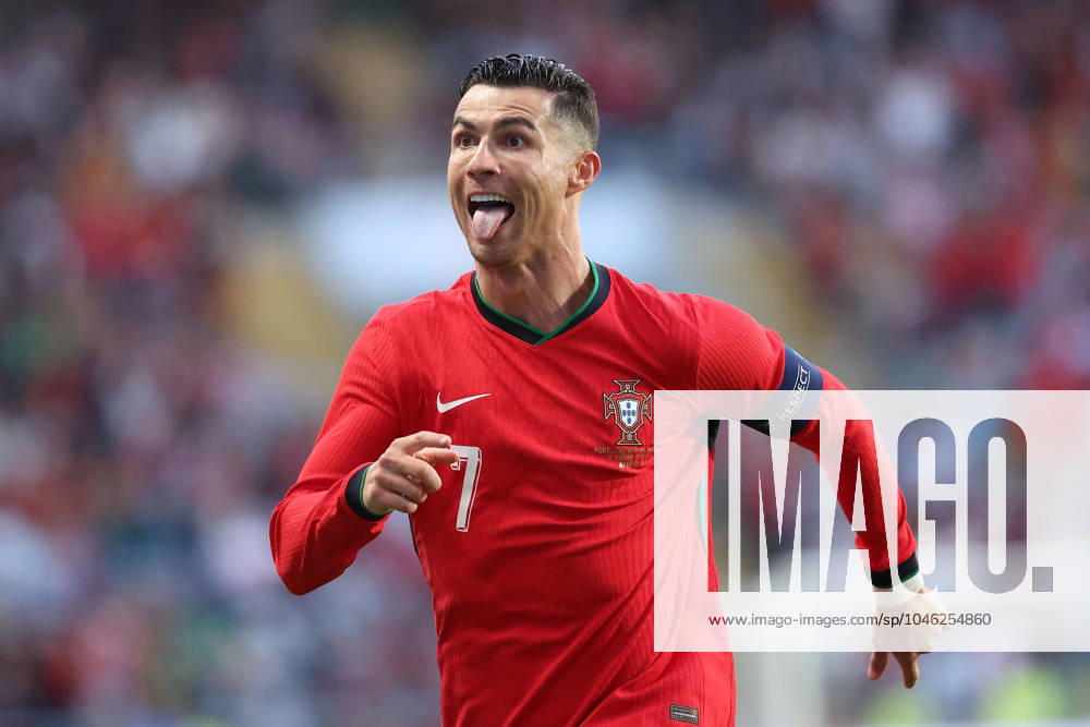 Portugal, Aveiro, 11 06 2024 EURO 2024 Friendly match before the UEFA EURO 2024 in Germany 2024 Portugal Ireland v l , Cristiano Ronaldo Portugal scores the goal for 2 0, Goal celebration, celebrate the goal